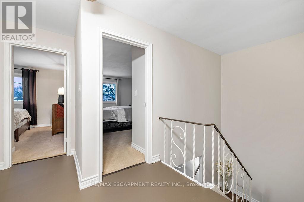 8 - 2079 Meadowbrook Road, Burlington, Ontario  L7P 2A5 - Photo 15 - W12629638