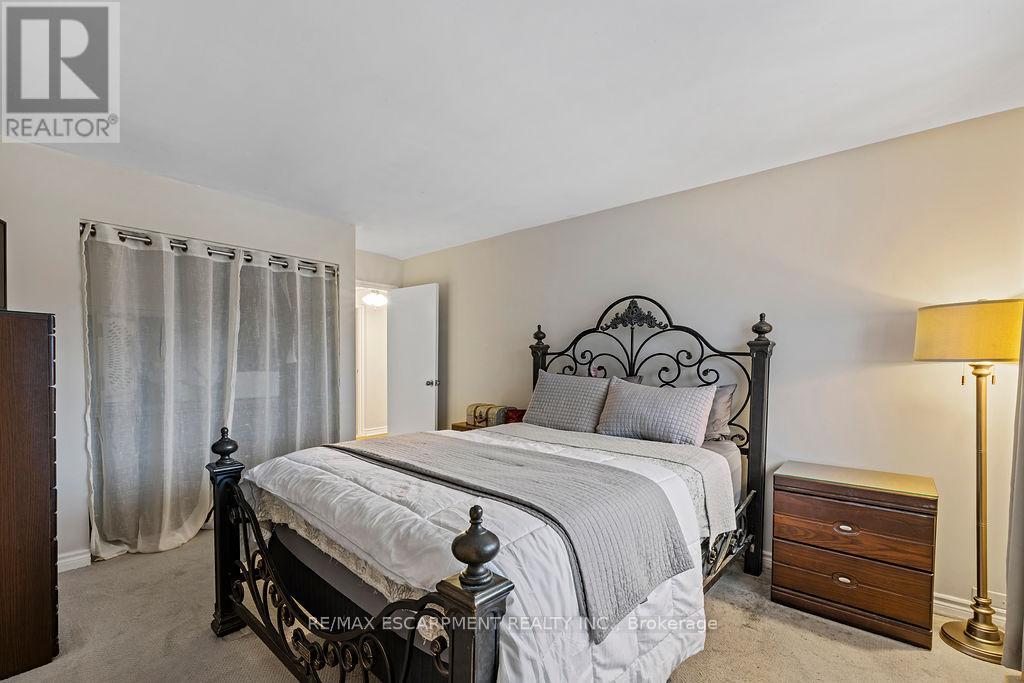 8 - 2079 Meadowbrook Road, Burlington, Ontario  L7P 2A5 - Photo 18 - W12629638