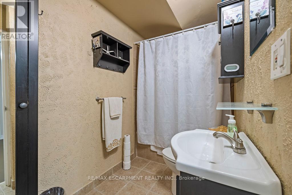 8 - 2079 Meadowbrook Road, Burlington, Ontario  L7P 2A5 - Photo 24 - W12629638