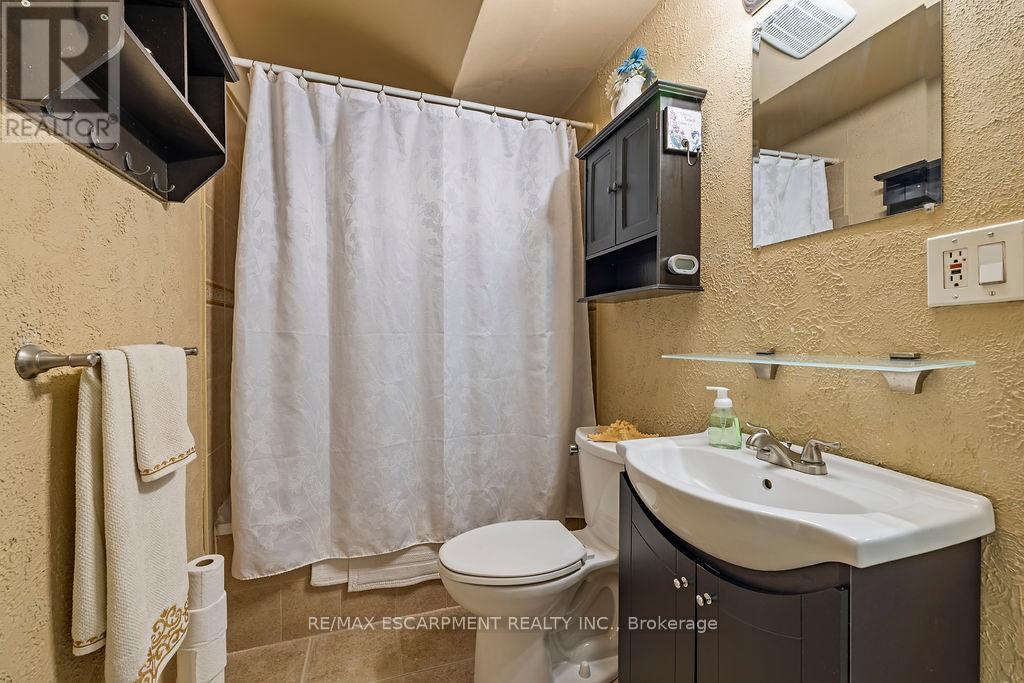 8 - 2079 Meadowbrook Road, Burlington, Ontario  L7P 2A5 - Photo 25 - W12629638