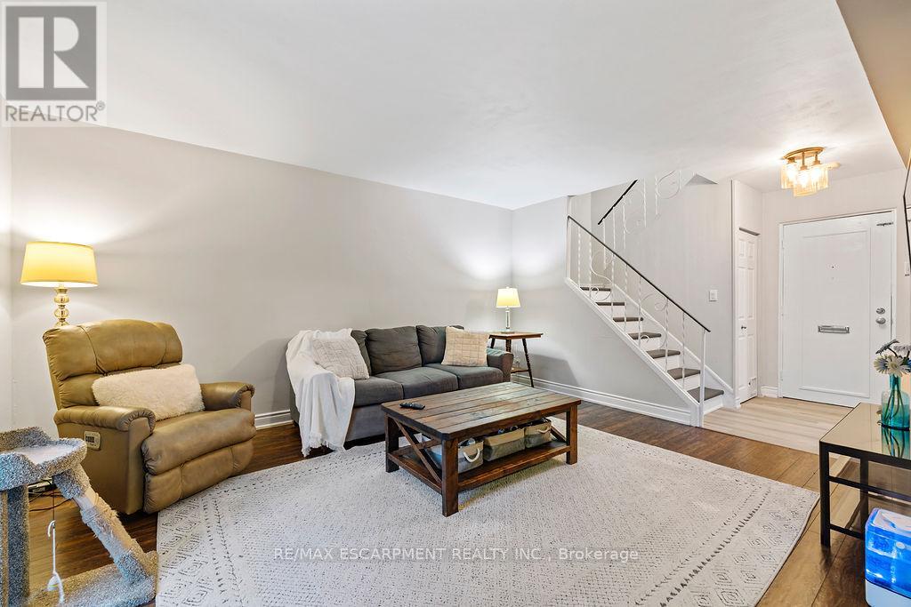 8 - 2079 Meadowbrook Road, Burlington, Ontario  L7P 2A5 - Photo 7 - W12629638