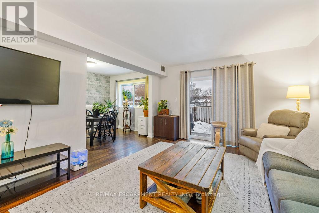 8 - 2079 Meadowbrook Road, Burlington, Ontario  L7P 2A5 - Photo 8 - W12629638