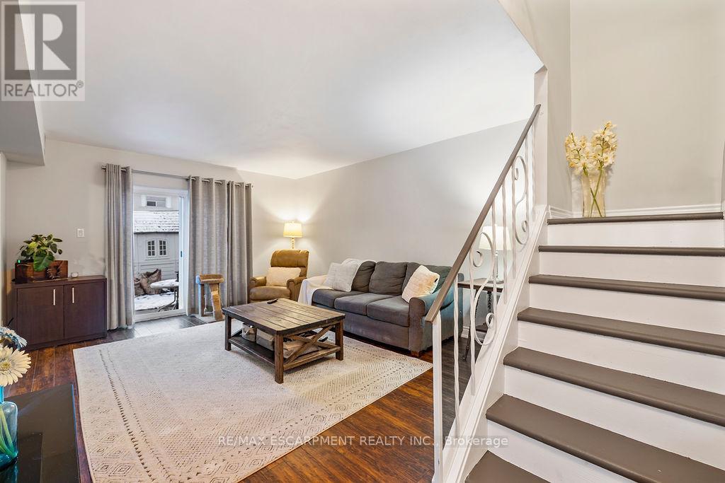 8 - 2079 Meadowbrook Road, Burlington, Ontario  L7P 2A5 - Photo 9 - W12629638