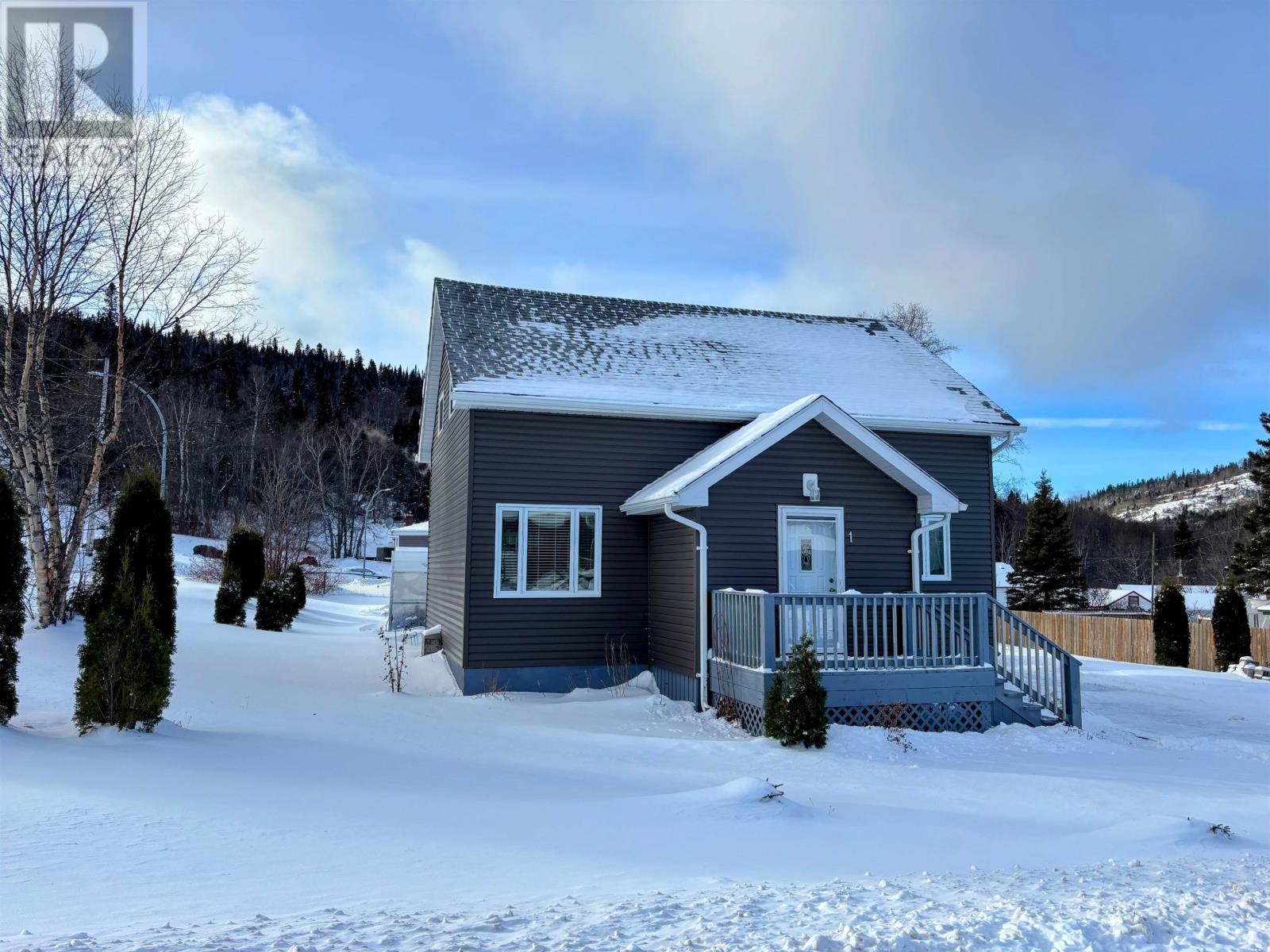 1 Abrams ST, Marathon, Ontario