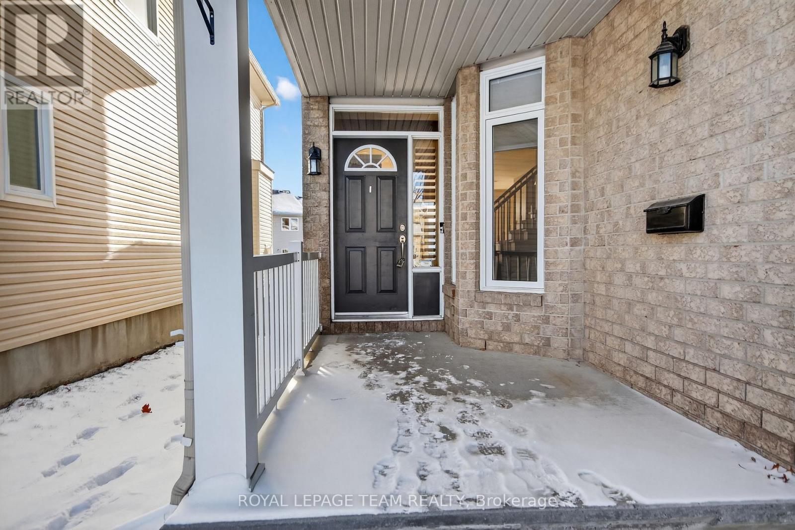 59 Polo Lane, Ottawa, Ontario  K2M 2Y4 - Photo 2 - X12629774