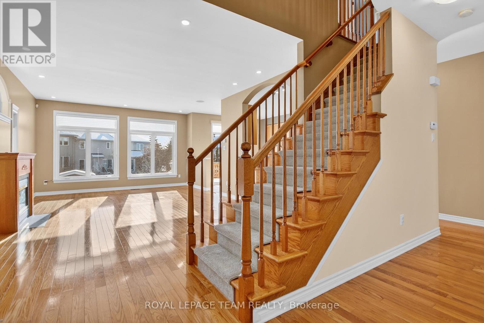 59 Polo Lane, Ottawa, Ontario  K2M 2Y4 - Photo 4 - X12629774