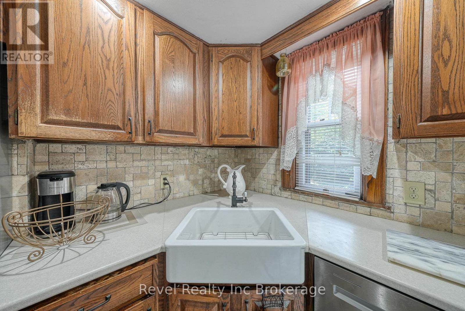 140 Vansittart Avenue, Woodstock, Ontario  N4S 6E6 - Photo 14 - X12629762