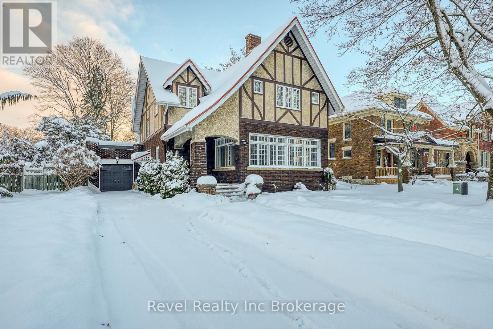 140 Vansittart Avenue, Woodstock, Ontario  N4S 6E6 - Photo 2 - X12629762