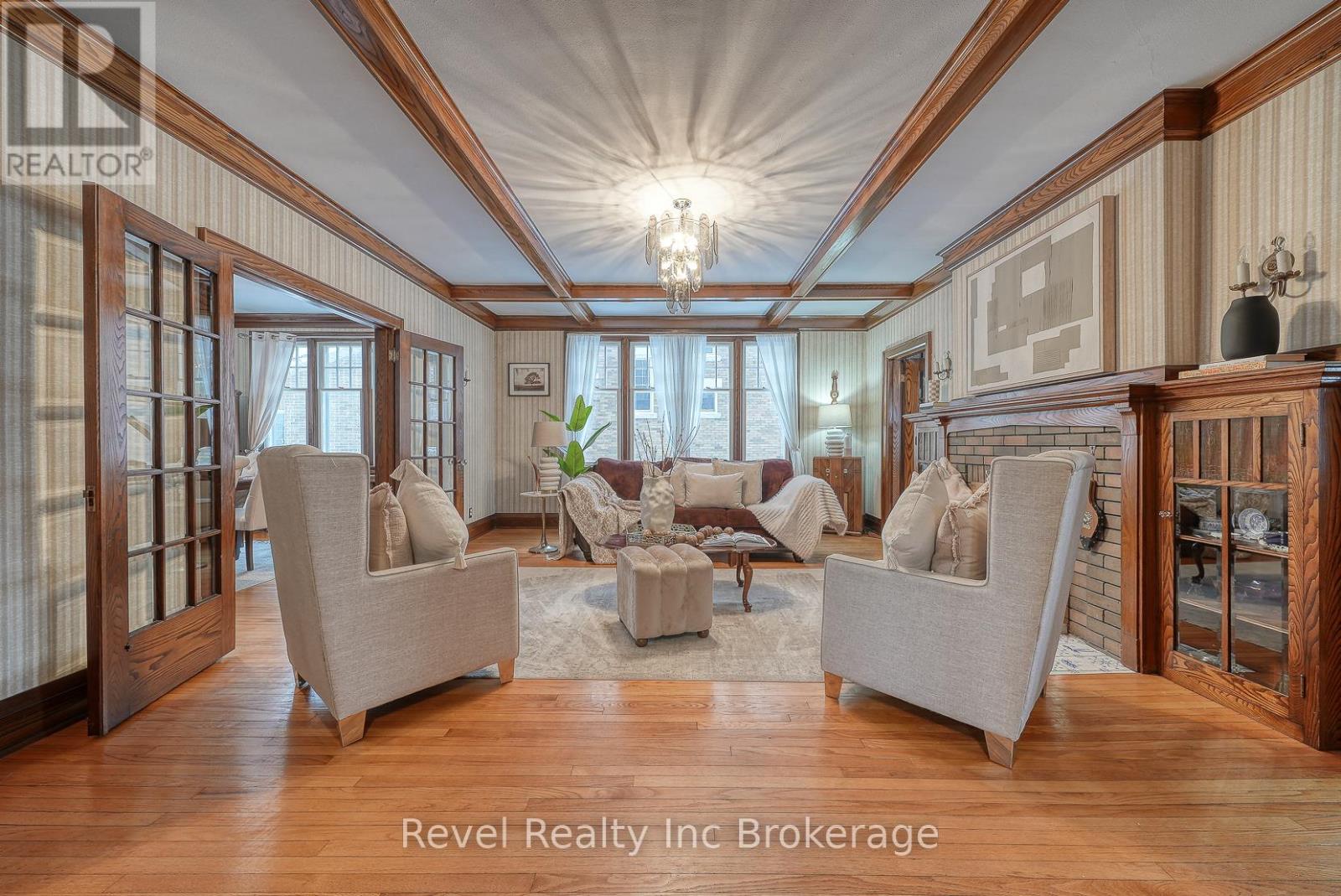 140 Vansittart Avenue, Woodstock, Ontario  N4S 6E6 - Photo 6 - X12629762