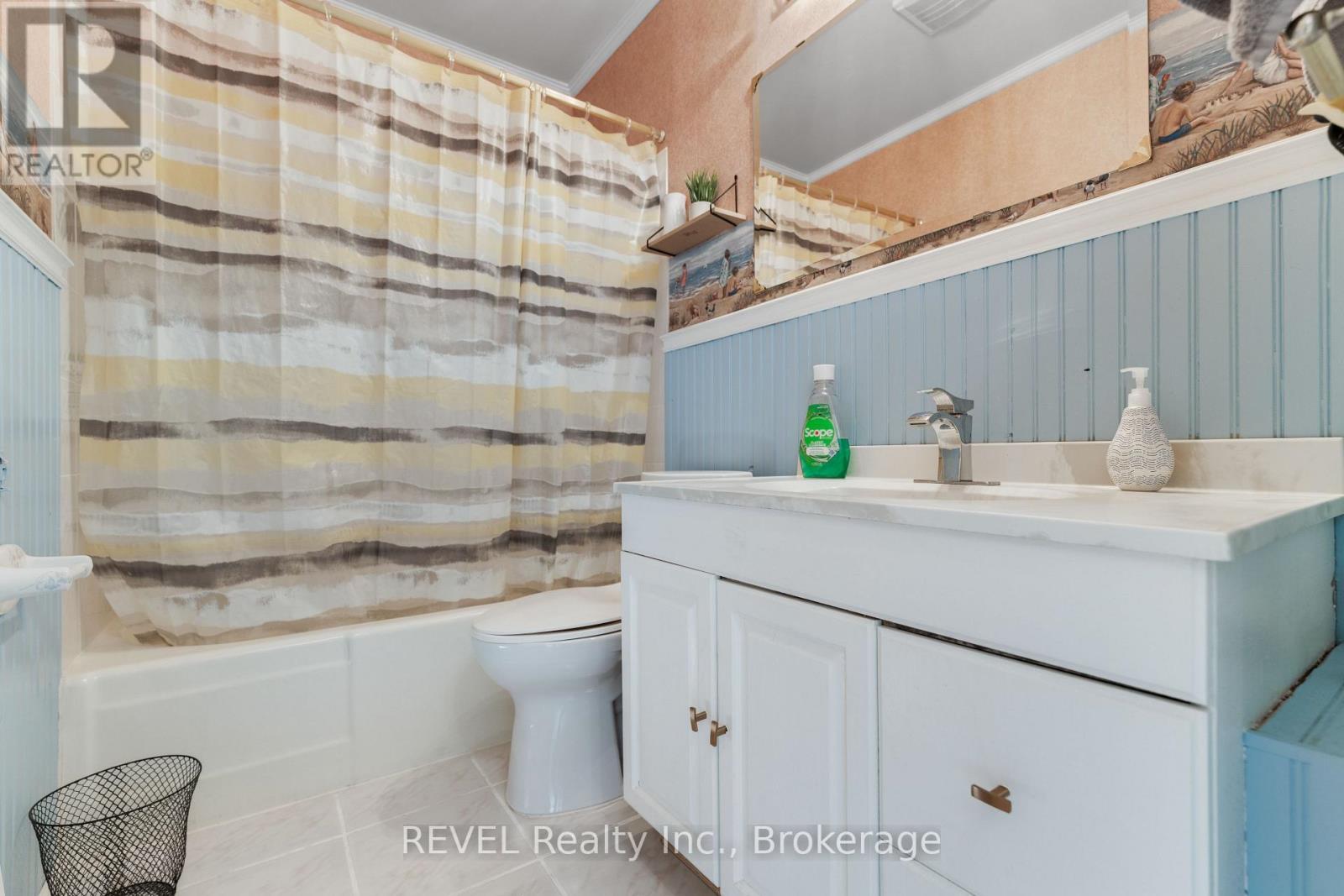 7962 Booth Street, Niagara Falls (Ascot), Ontario  L2H 1E8 - Photo 14 - X12629694