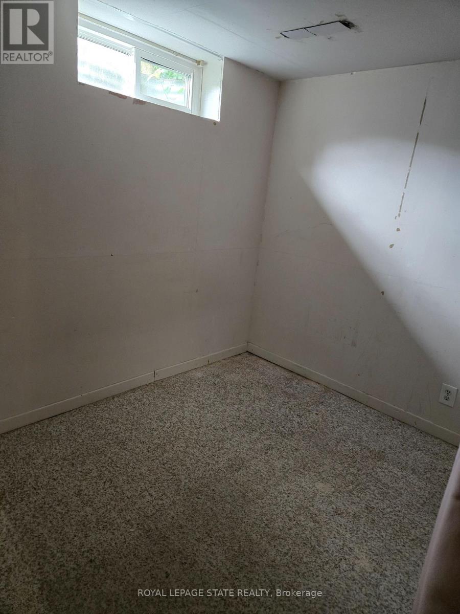 4 - 153 Limeridge Road W, Hamilton, Ontario  L9C 2V3 - Photo 12 - X12629580