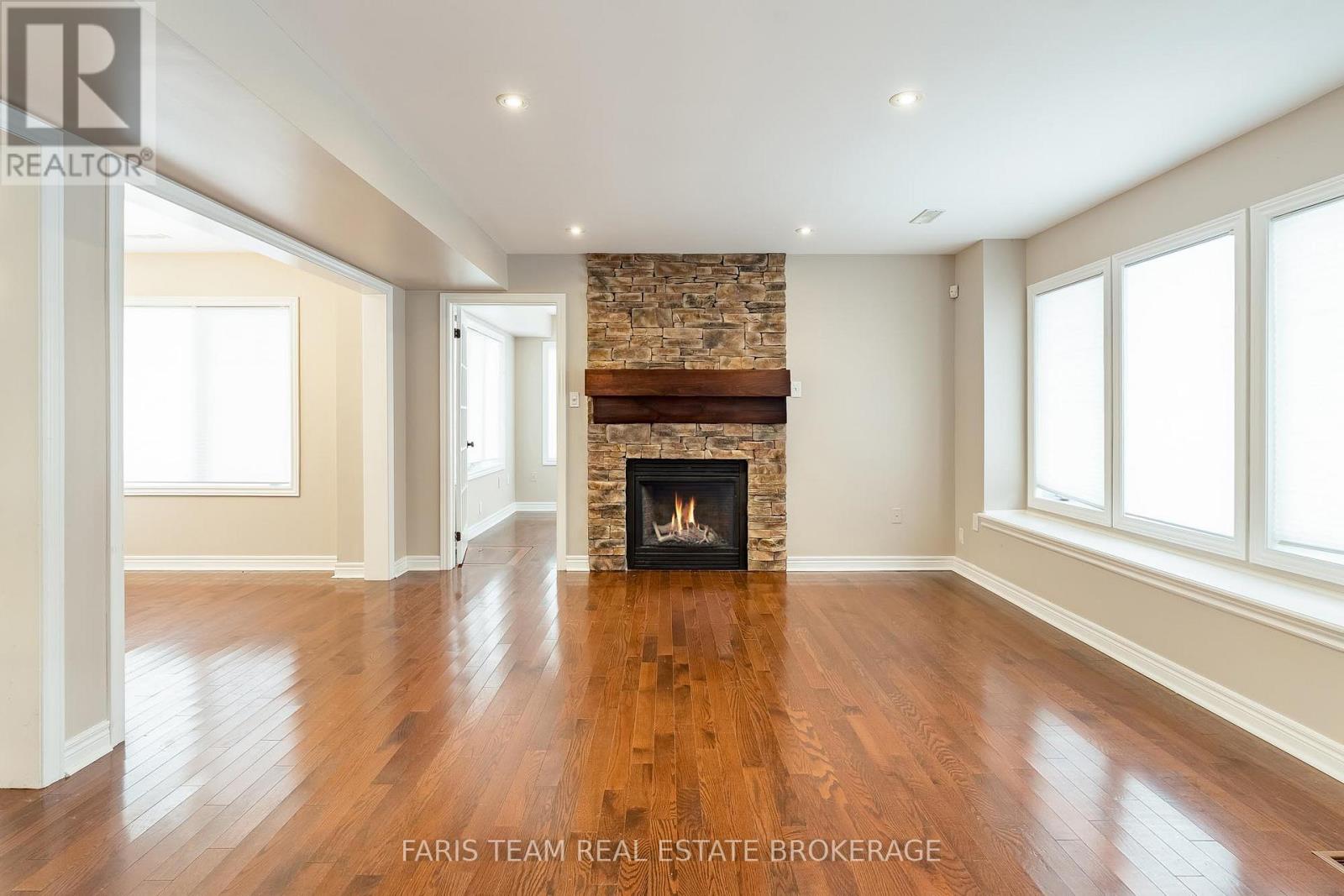 44 Marina Village Drive, Georgian Bay, Ontario  L0K 1S0 - Photo 12 - X12629598