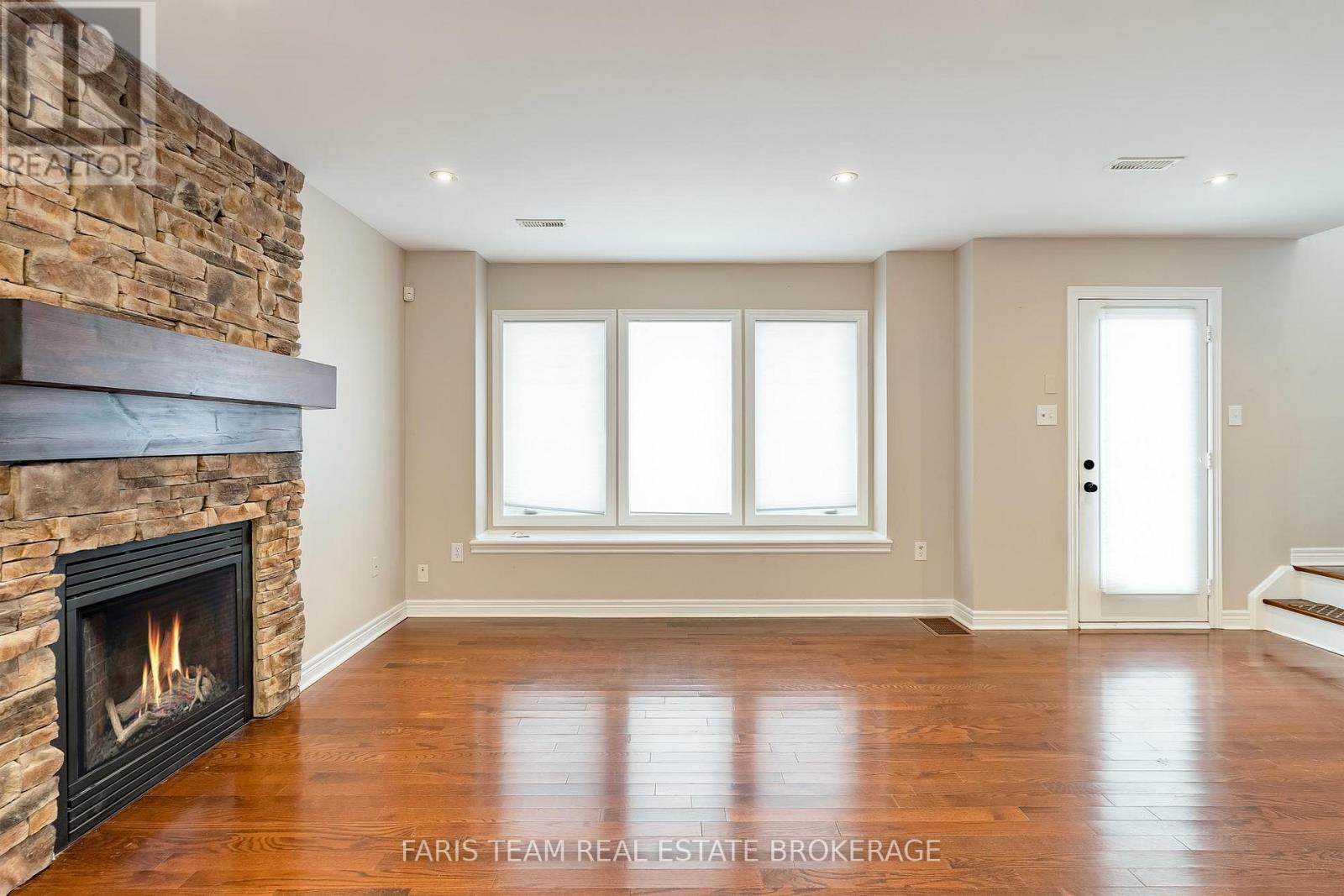 44 Marina Village Drive, Georgian Bay, Ontario  L0K 1S0 - Photo 13 - X12629598