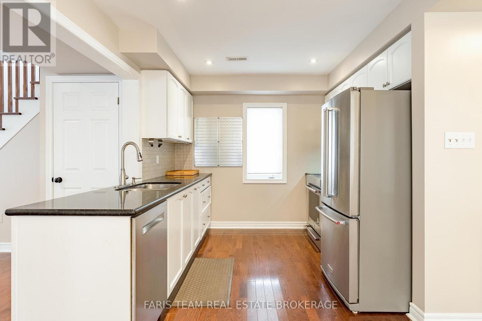 44 Marina Village Drive, Georgian Bay, Ontario  L0K 1S0 - Photo 4 - X12629598