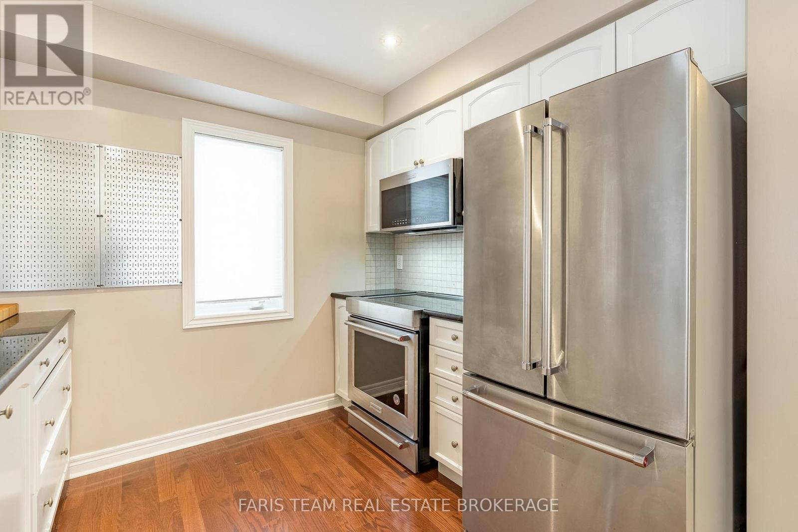 44 Marina Village Drive, Georgian Bay, Ontario  L0K 1S0 - Photo 5 - X12629598