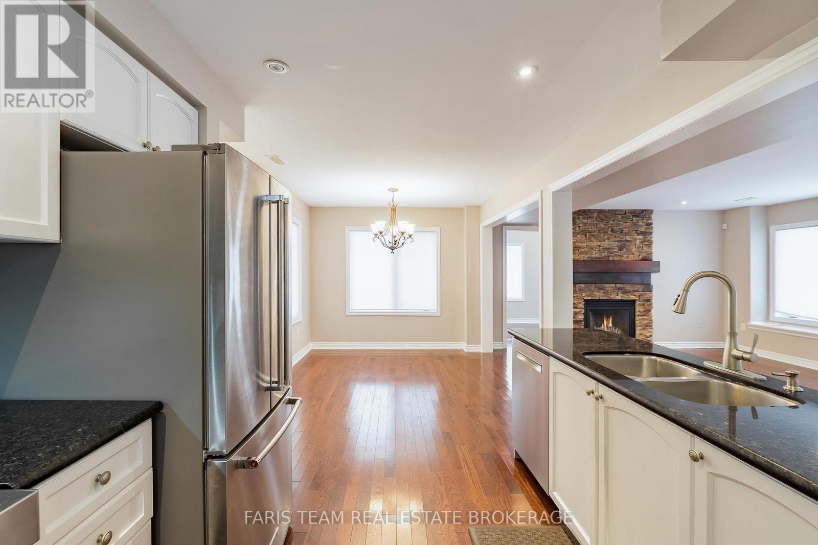 44 Marina Village Drive, Georgian Bay, Ontario  L0K 1S0 - Photo 6 - X12629598