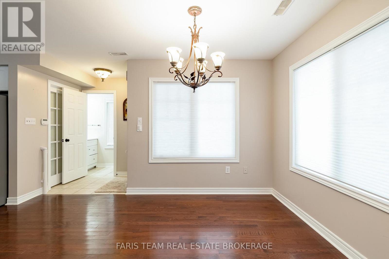 44 Marina Village Drive, Georgian Bay, Ontario  L0K 1S0 - Photo 8 - X12629598