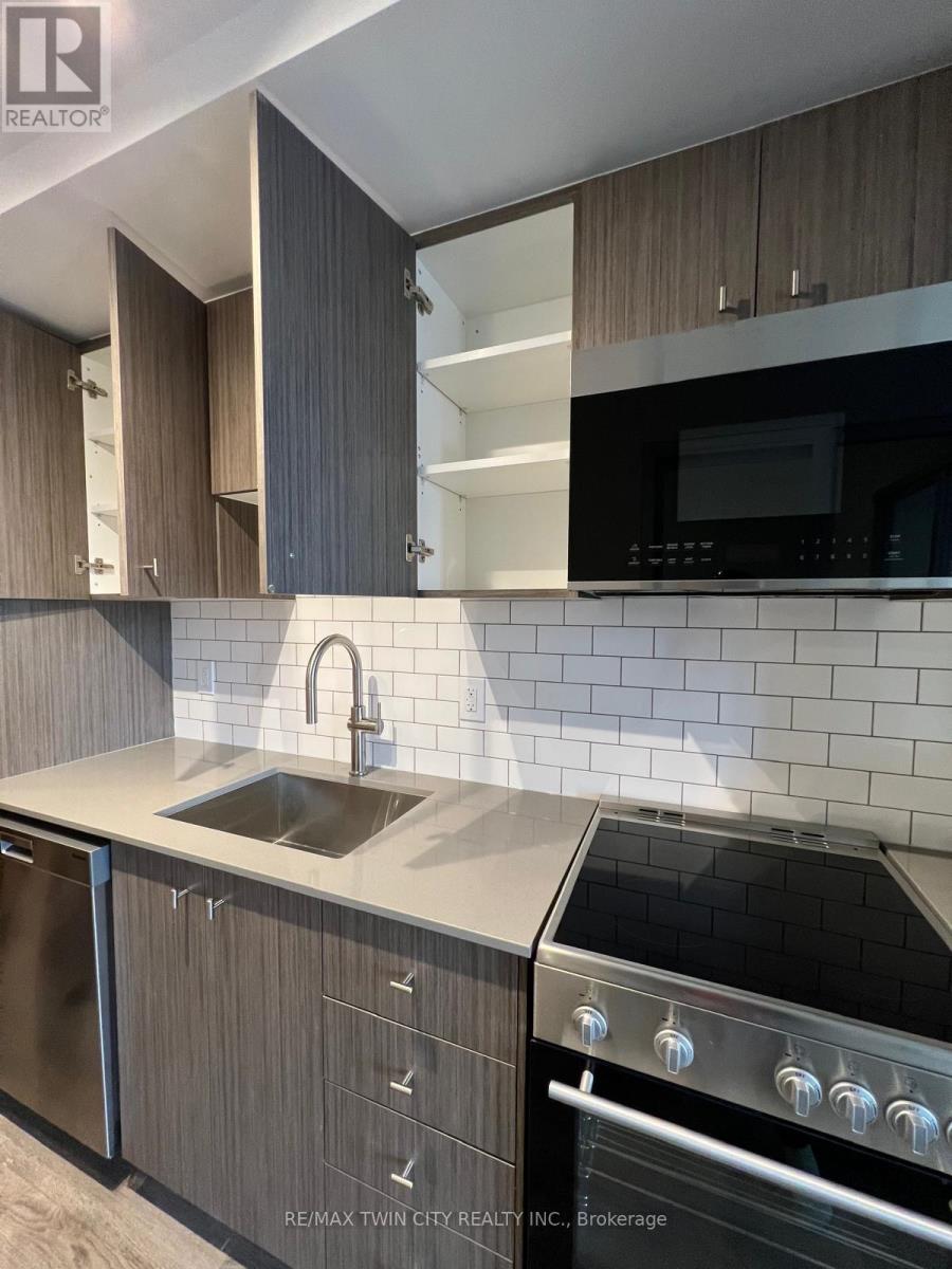 405 - 5 Wellington Street S, Kitchener, Ontario  N2G 0E3 - Photo 11 - X12629626