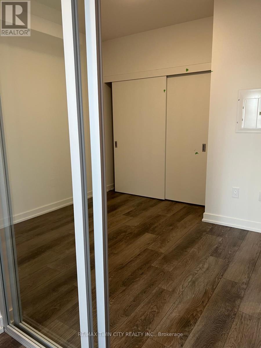 405 - 5 Wellington Street S, Kitchener, Ontario  N2G 0E3 - Photo 9 - X12629626