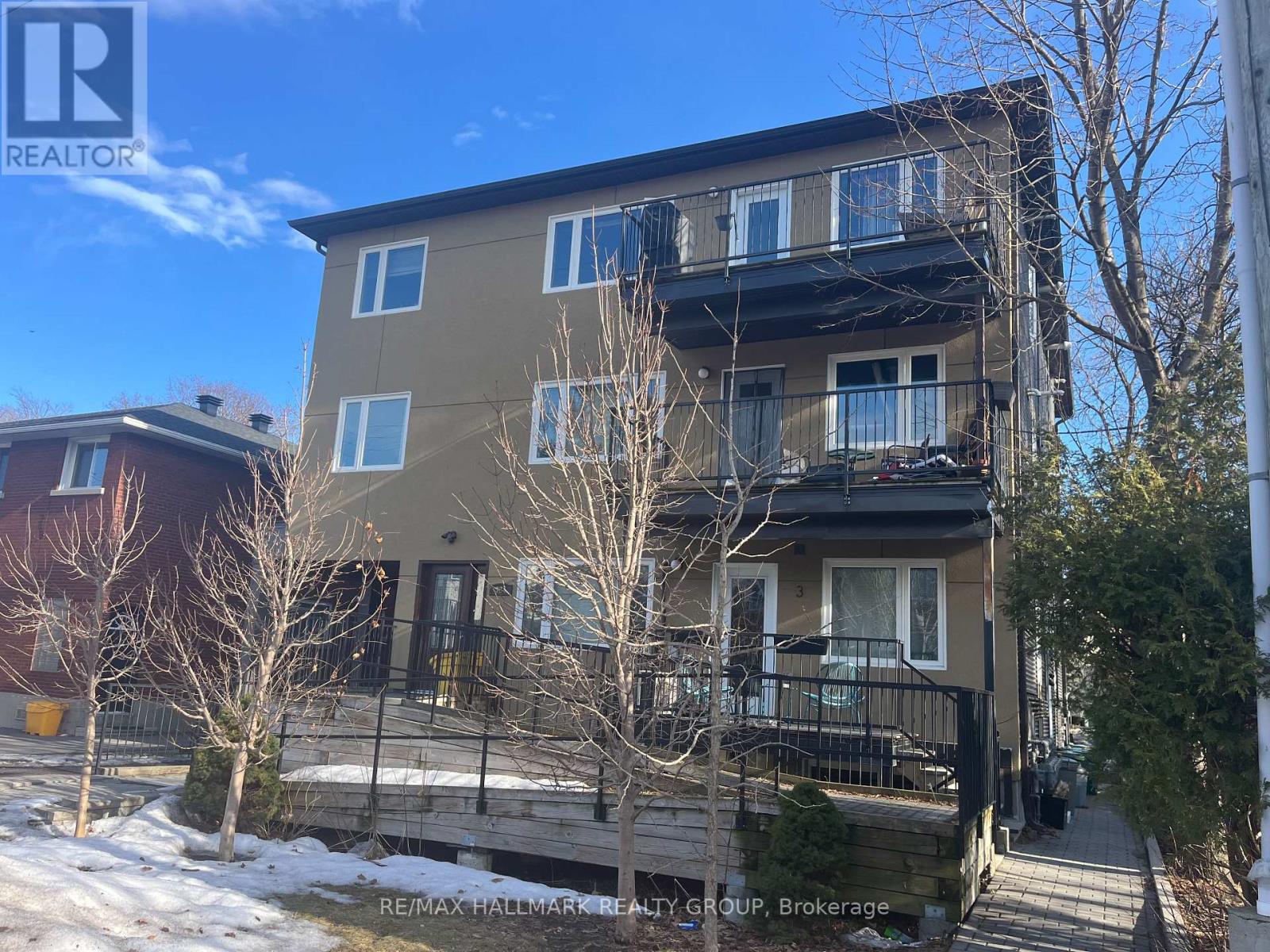 324 Currell Avenue, Ottawa, Ontario  K1Z 7J6 - Photo 2 - X12256609