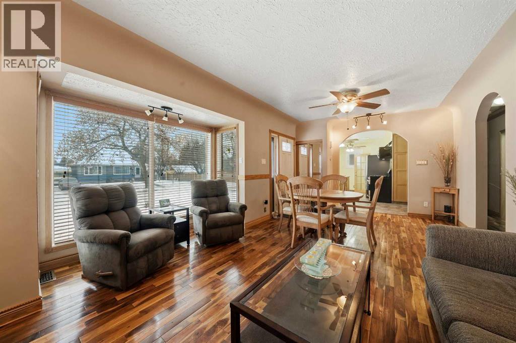 4126 38 Street, Red Deer, Alberta T4N 0W9 - Photo 5 - A2270621