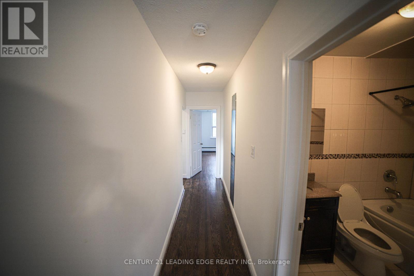 2nd Fl - 152 Overbrook Place, Toronto, Ontario  M3H 4P9 - Photo 9 - C12566336