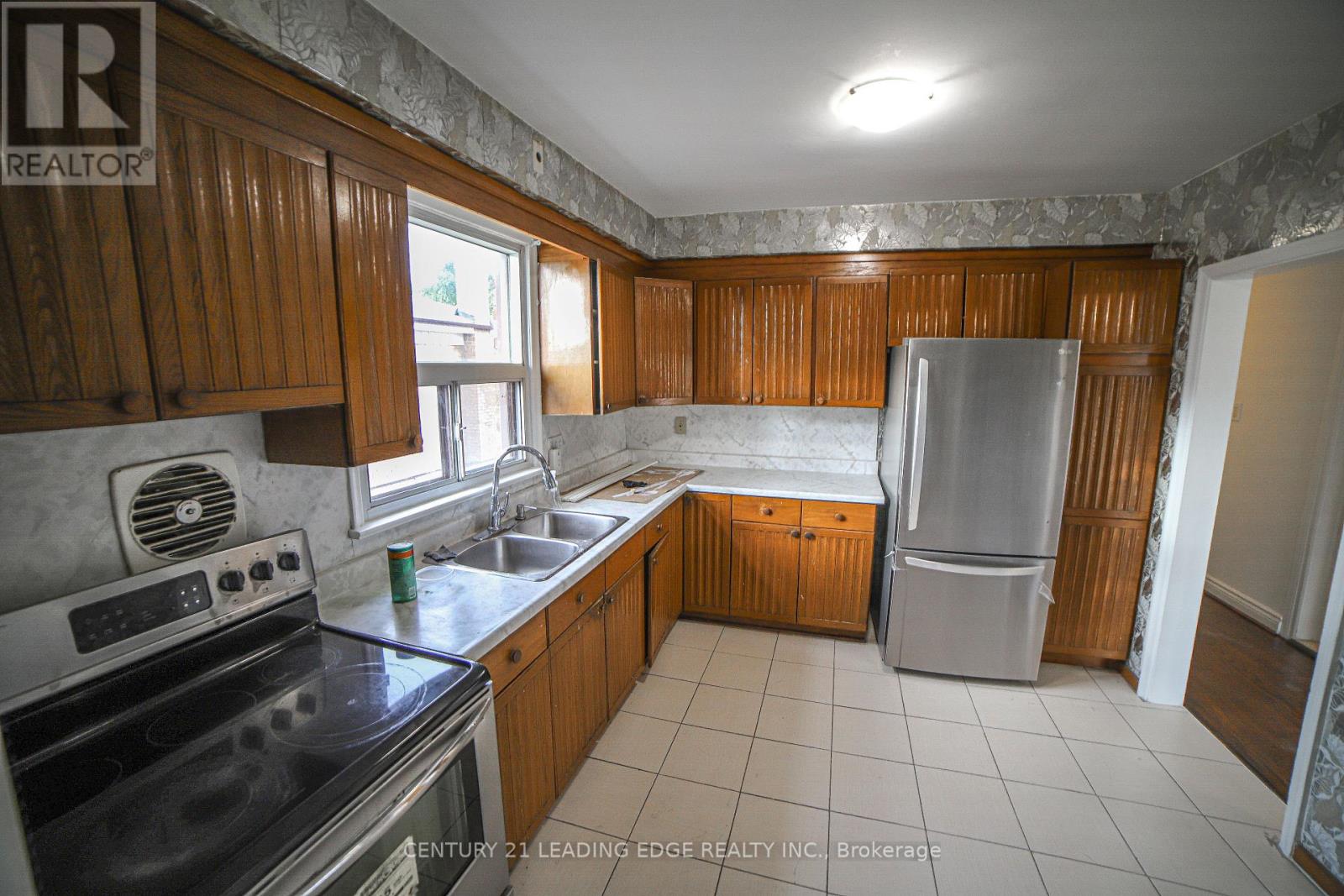 2nd Fl - 152 Overbrook Place, Toronto, Ontario  M3H 4P9 - Photo 7 - C12566336