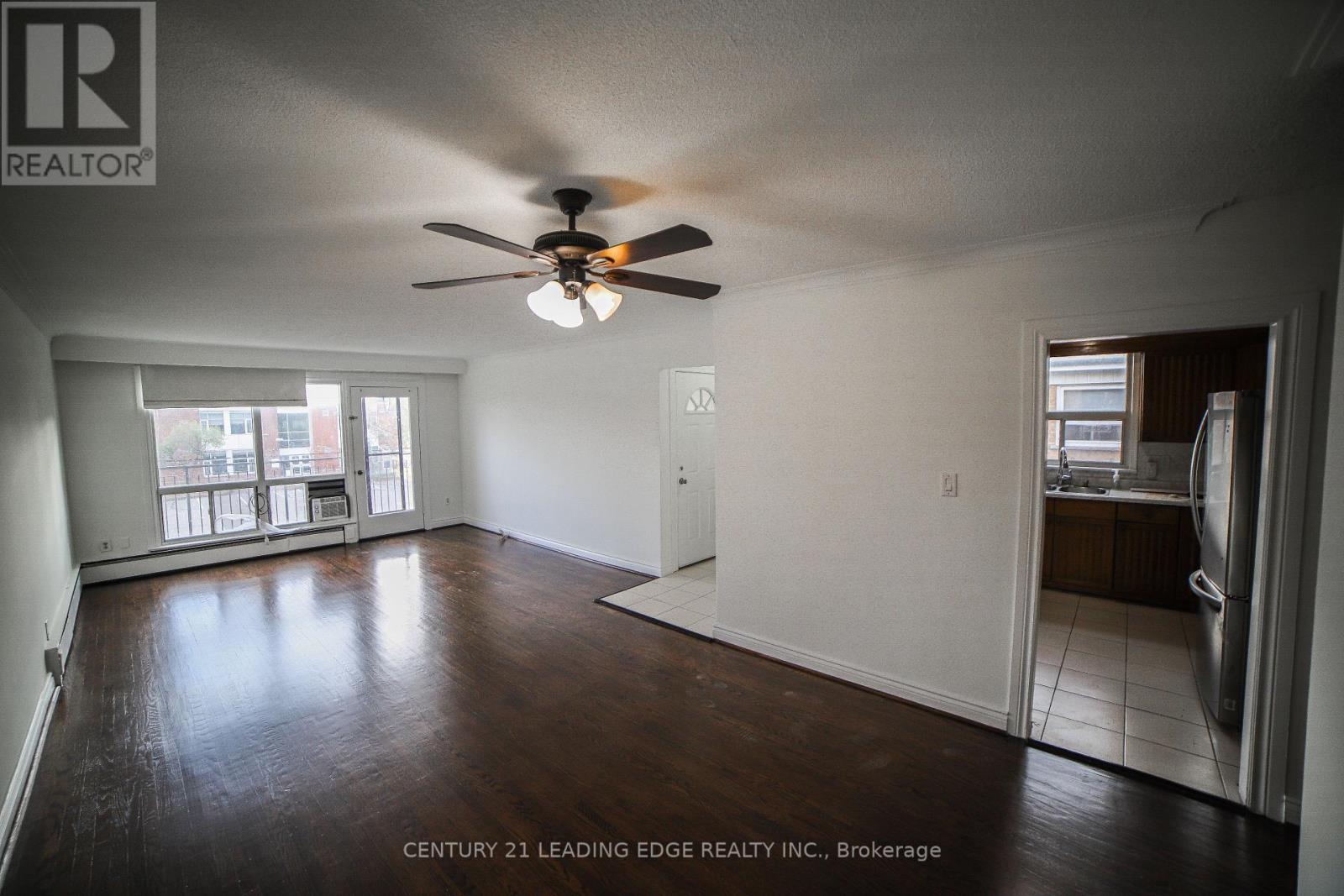 2nd Fl - 152 Overbrook Place, Toronto, Ontario  M3H 4P9 - Photo 5 - C12566336