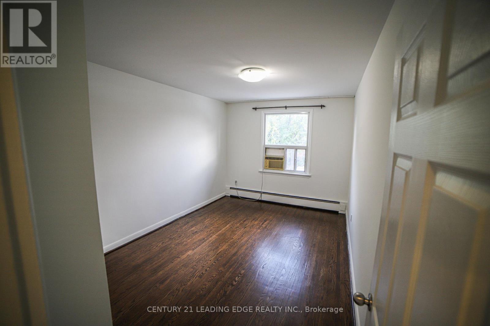 2nd Fl - 152 Overbrook Place, Toronto, Ontario  M3H 4P9 - Photo 14 - C12566336