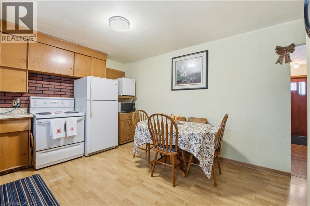 29 Leckie Avenue, Stoney Creek, Ontario  L8J 2S7 - Photo 11 - 40793689