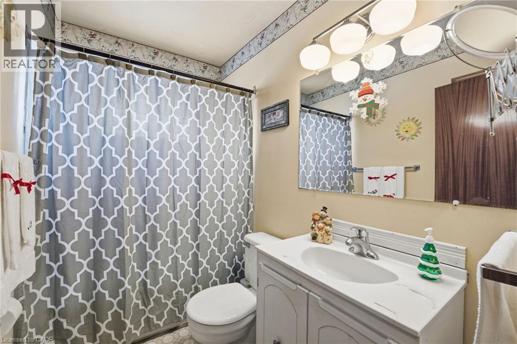 29 Leckie Avenue, Stoney Creek, Ontario  L8J 2S7 - Photo 17 - 40793689