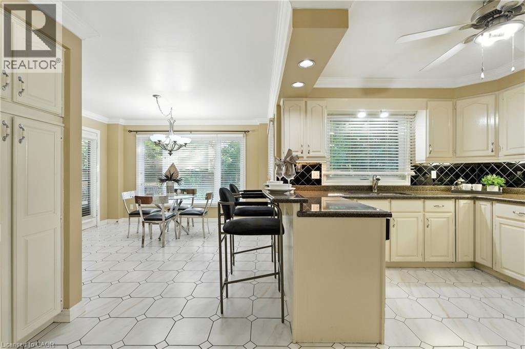 6 Renata Court, Hamilton, Ontario  L9H 6X1 - Photo 12 - 40793652