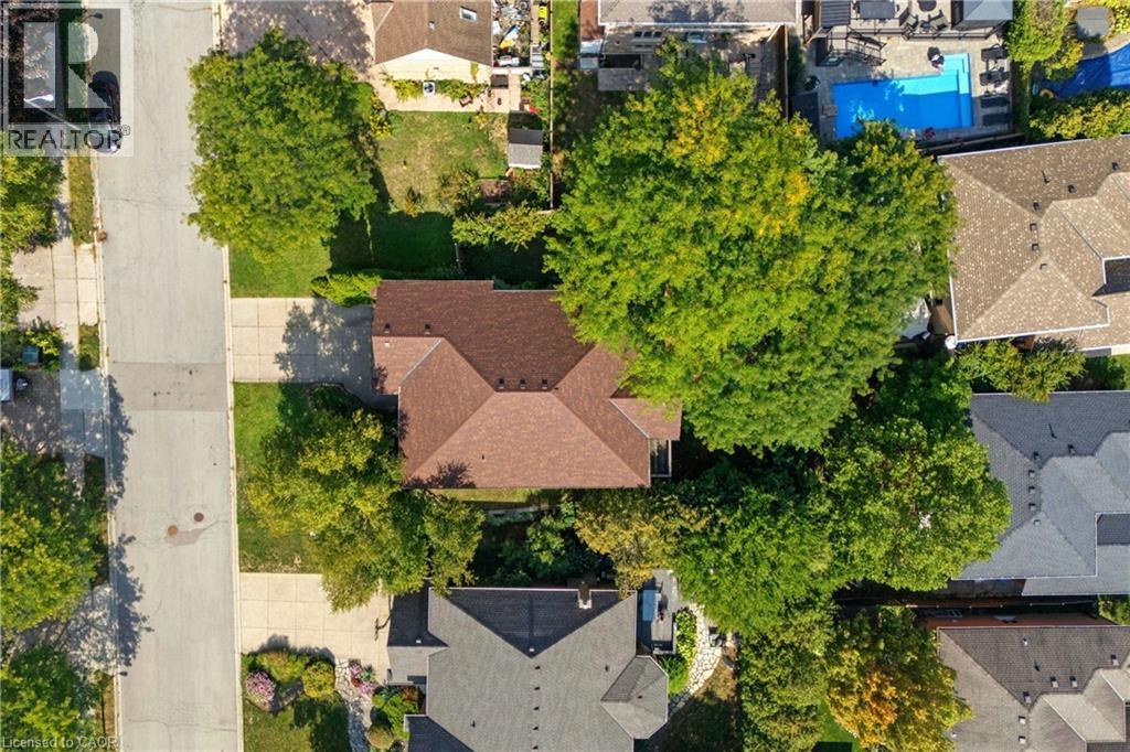 6 Renata Court, Hamilton, Ontario  L9H 6X1 - Photo 47 - 40793652