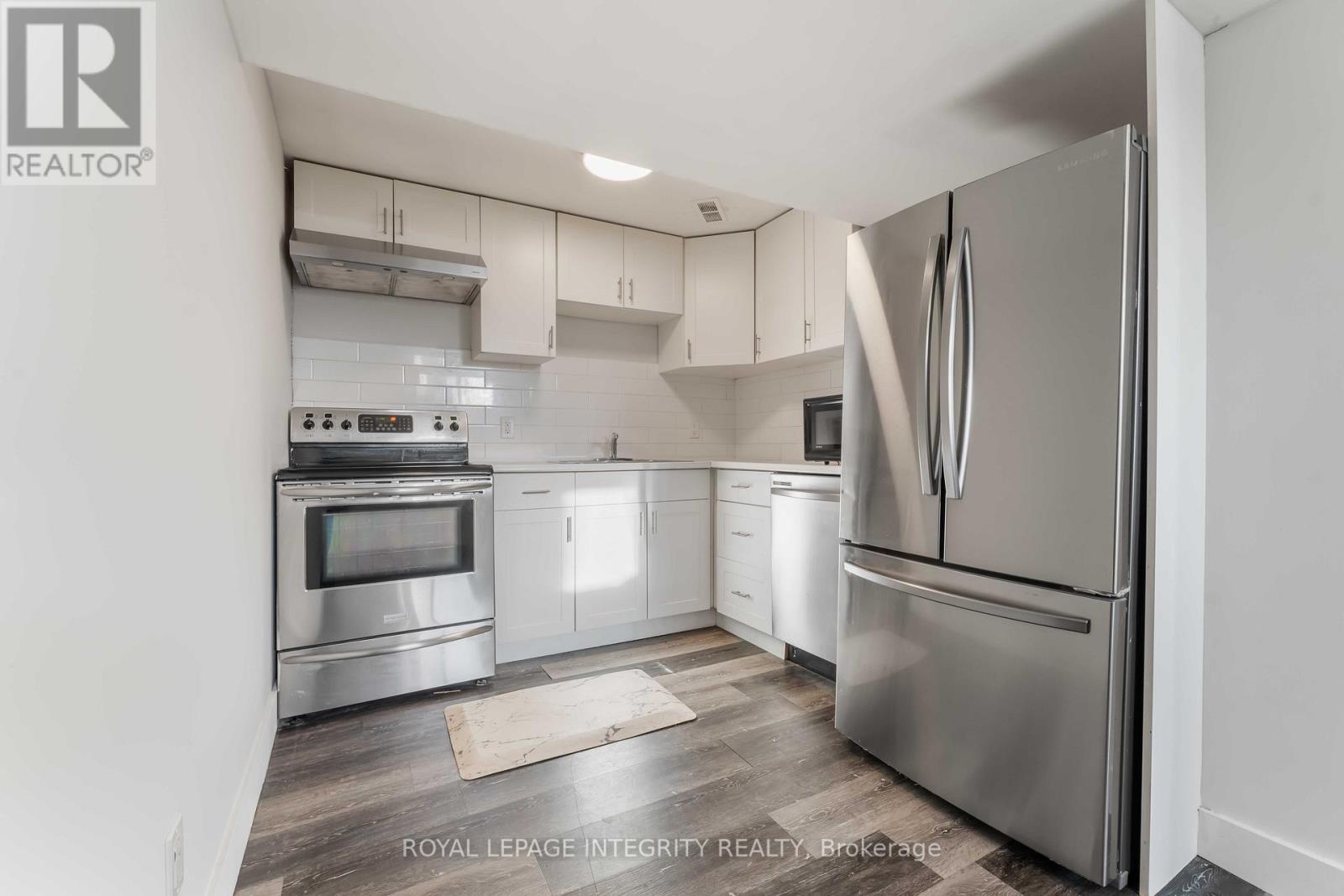 B - 35 Sherry Lane, Ottawa, Ontario K2G 3L4 - Photo 11 - X12597850