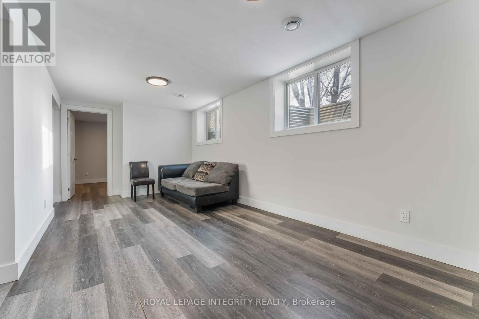 B - 35 Sherry Lane, Ottawa, Ontario K2G 3L4 - Photo 7 - X12597850