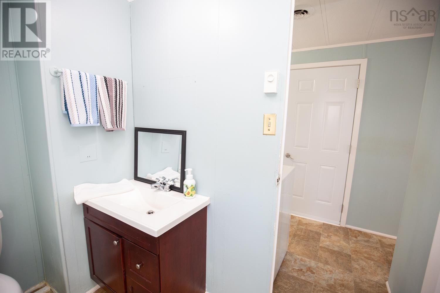 54 Bomber Drive, Bible Hill, Nova Scotia  B2N 2W6 - Photo 12 - 202524941