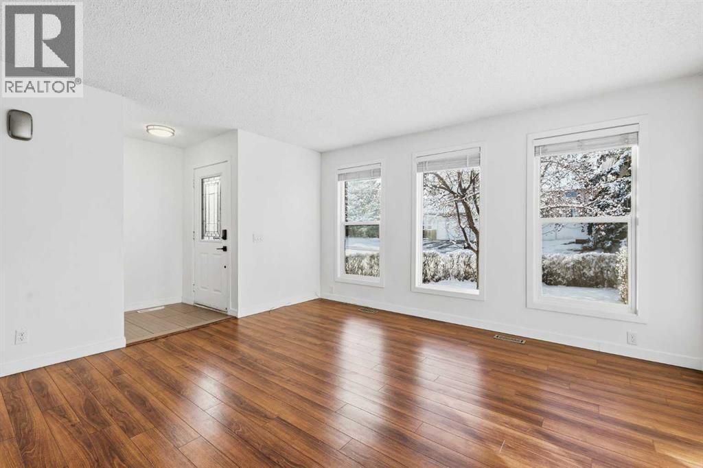 2 Woodfern Road Sw, Calgary, Alberta  T2W 4K9 - Photo 5 - A2273146