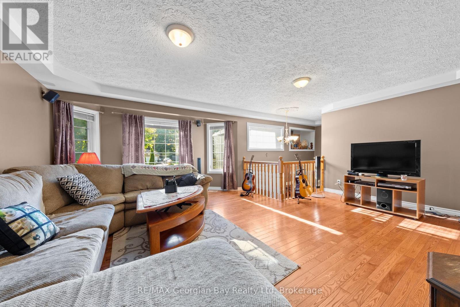 477 Albert Street, Tay, Ontario L0K 2A0 - Photo 6 - S12227183