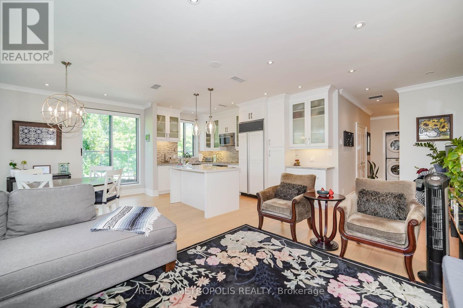 201 - 1 Watergarden Way, Toronto (Bayview Village), Ontario  M2K 2Z7 - Photo 2 - C12629700