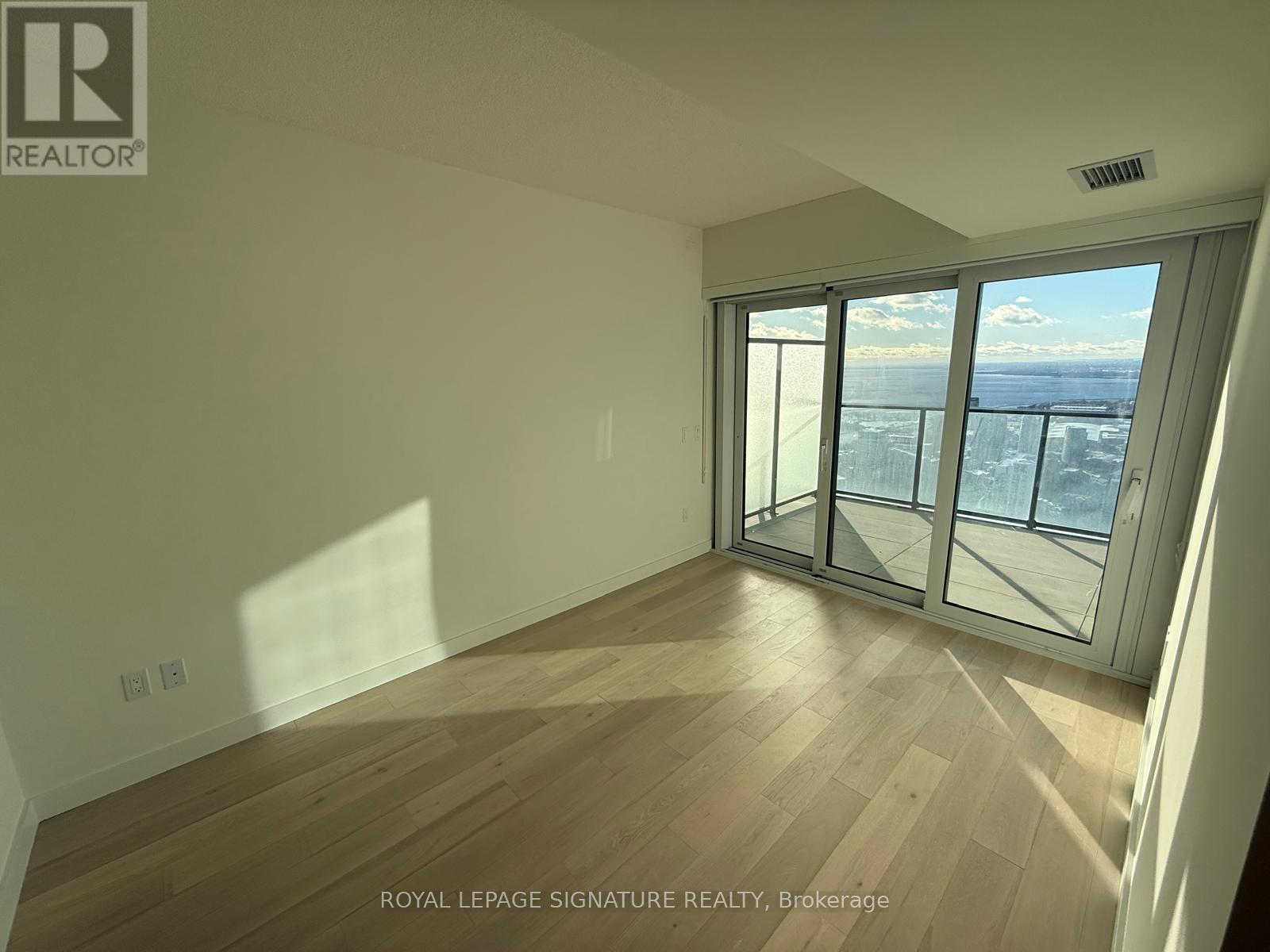 3 Concord Cityplace Way, Toronto (Waterfront Communities), Ontario  M5V 0X4 - Photo 21 - C12629758