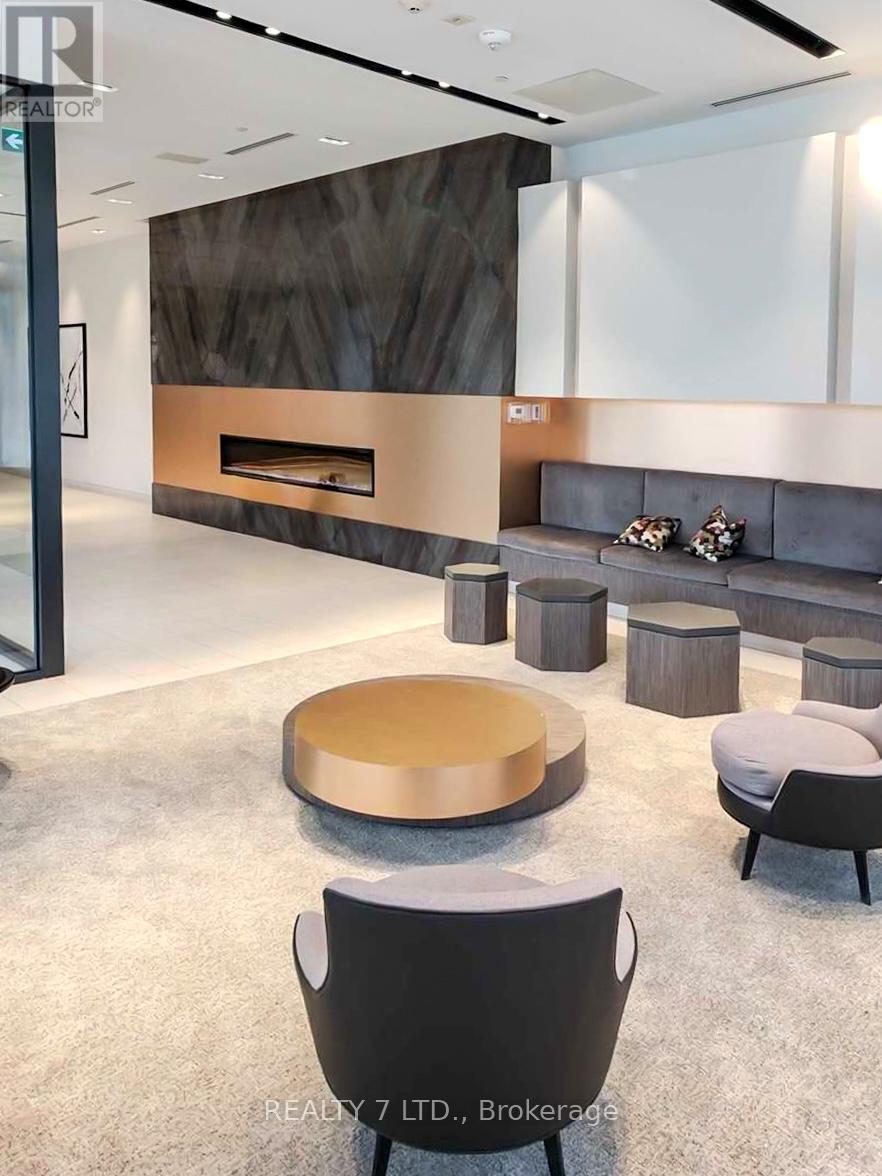 1207 - 128 Fairview Mall Drive, Toronto (Don Valley Village), Ontario  M2J 2Z1 - Photo 8 - C12629776