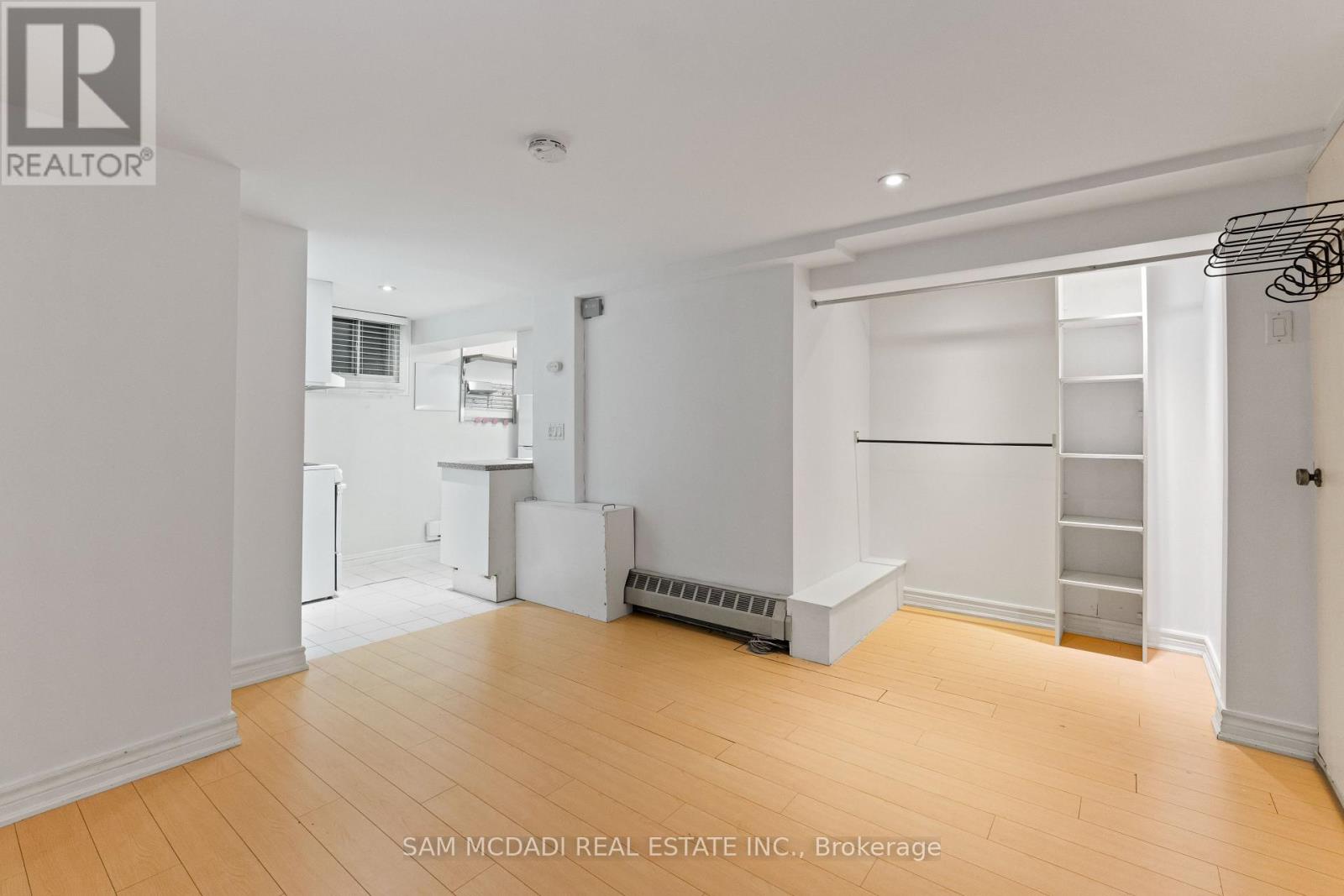 Lower - 26 Pine Avenue, Toronto (The Beaches), Ontario  M4E 1L8 - Photo 10 - E12629640