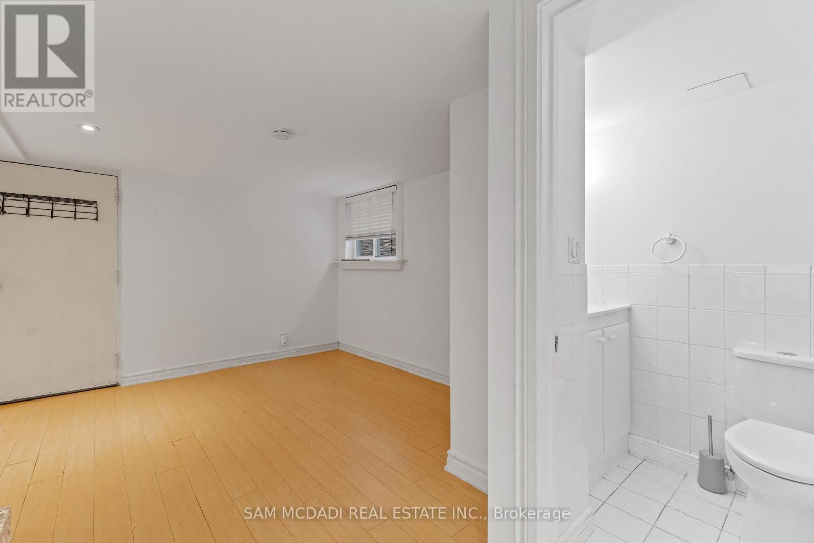 Lower - 26 Pine Avenue, Toronto (The Beaches), Ontario  M4E 1L8 - Photo 17 - E12629640