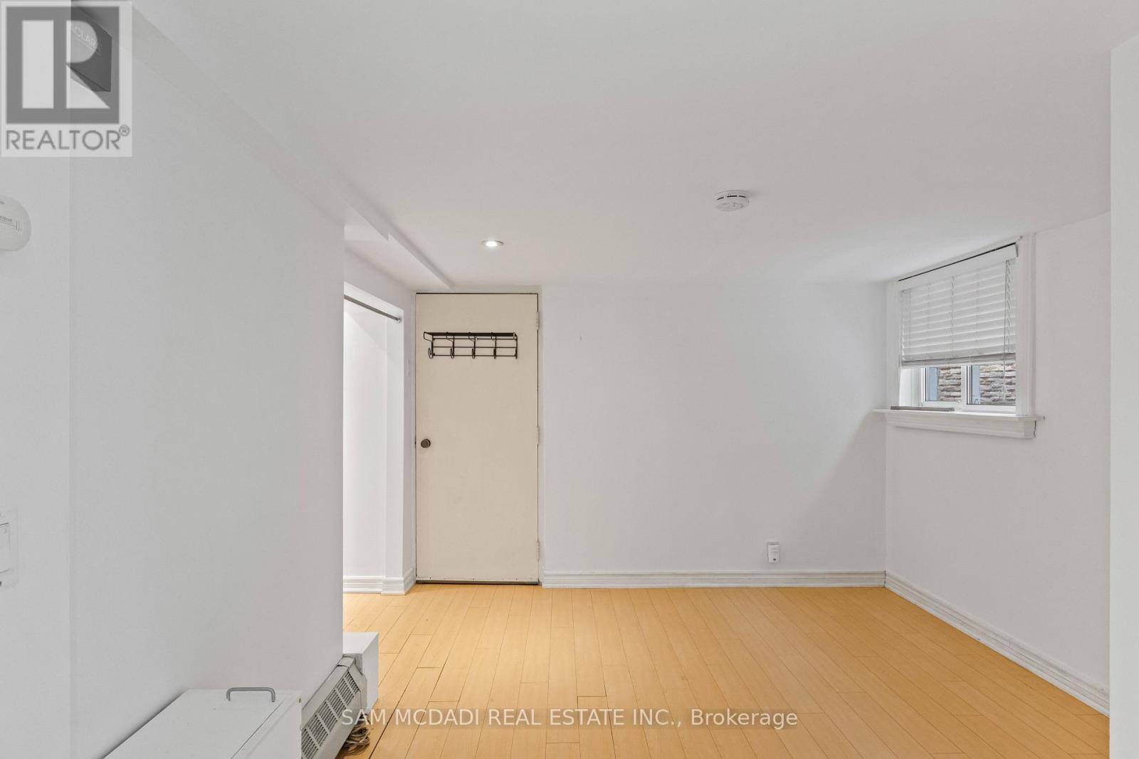 Lower - 26 Pine Avenue, Toronto (The Beaches), Ontario  M4E 1L8 - Photo 18 - E12629640