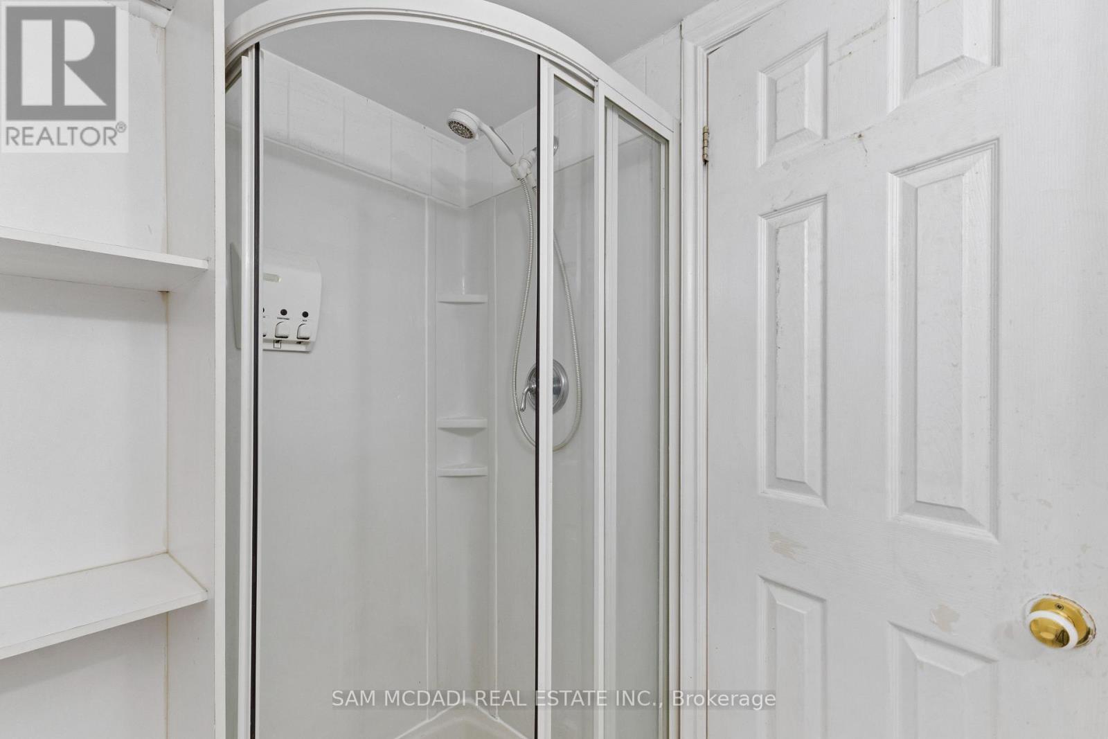 Lower - 26 Pine Avenue, Toronto (The Beaches), Ontario  M4E 1L8 - Photo 20 - E12629640