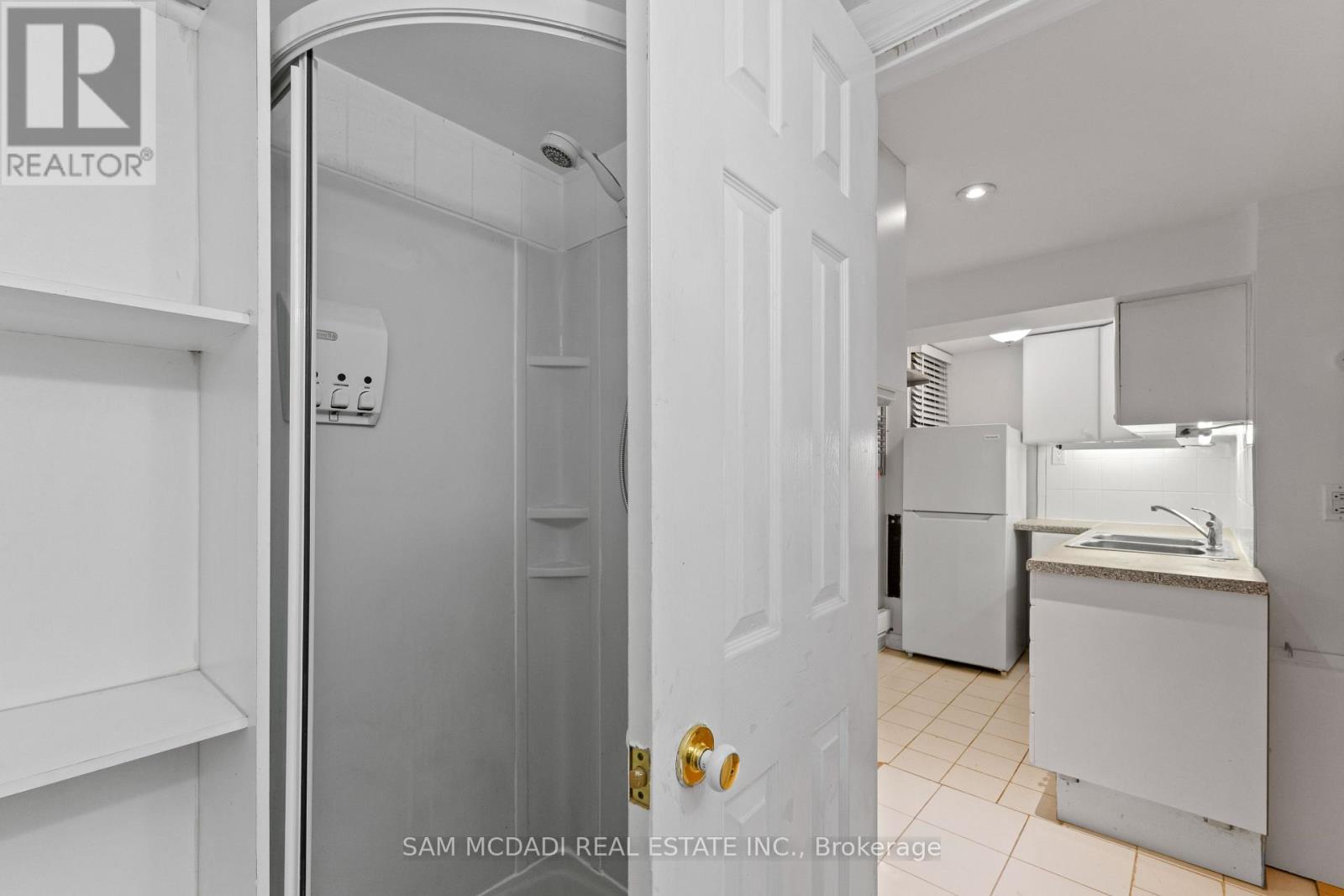 Lower - 26 Pine Avenue, Toronto (The Beaches), Ontario  M4E 1L8 - Photo 21 - E12629640