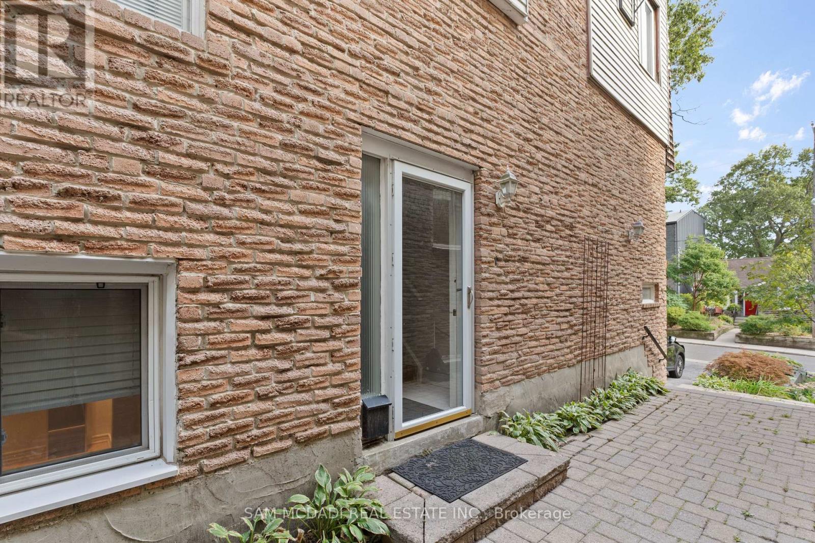 Lower - 26 Pine Avenue, Toronto (The Beaches), Ontario  M4E 1L8 - Photo 22 - E12629640