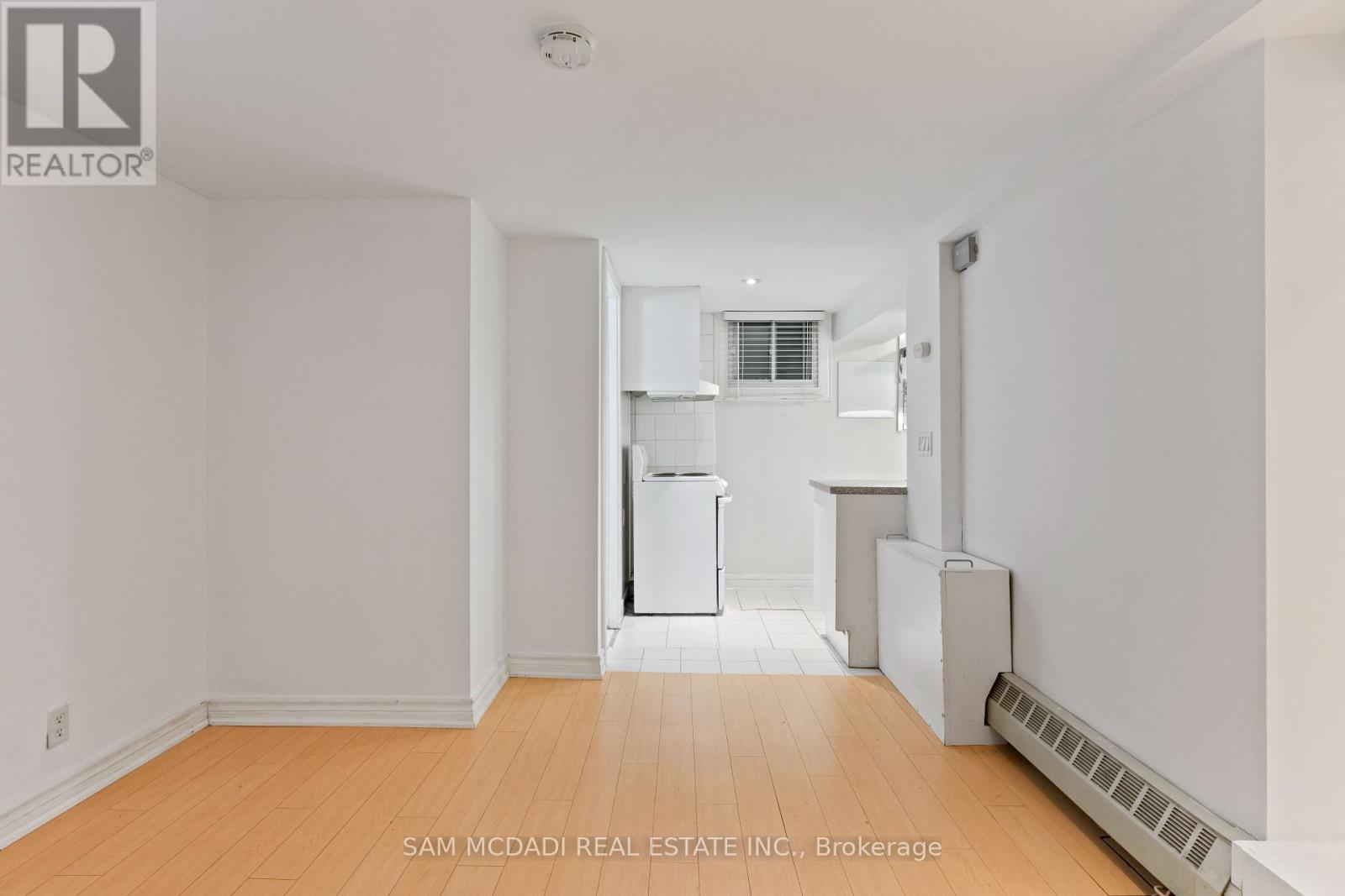 Lower - 26 Pine Avenue, Toronto (The Beaches), Ontario  M4E 1L8 - Photo 9 - E12629640