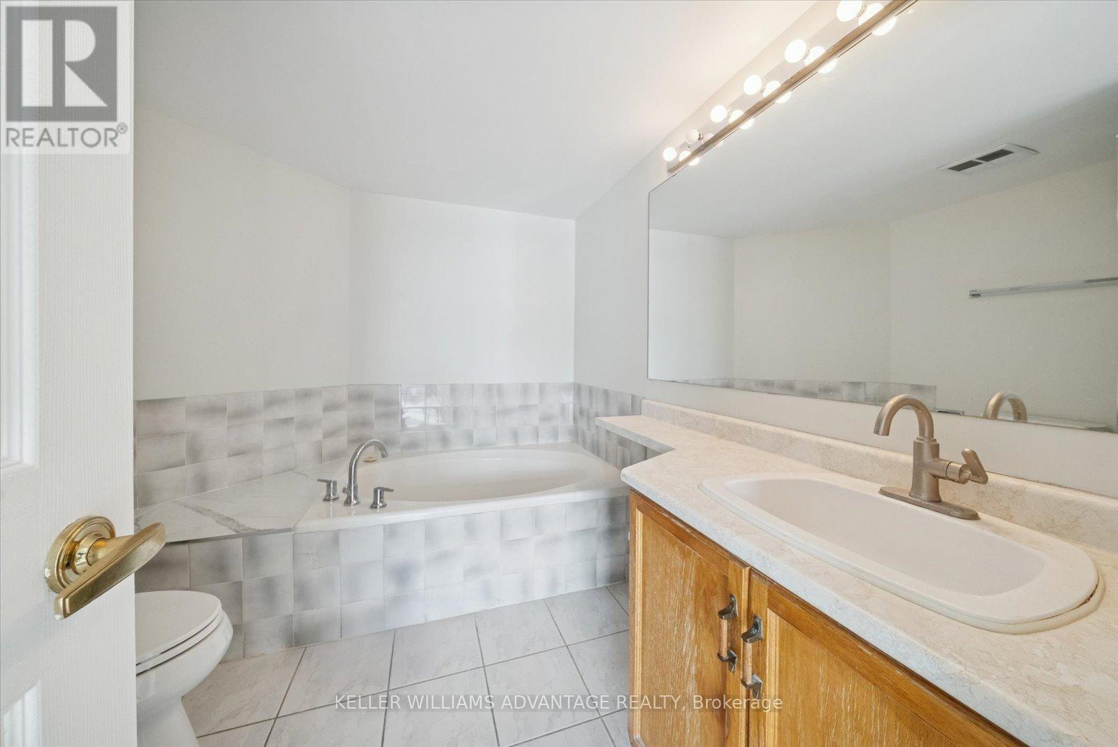 304 - 3231 Eglinton Avenue E, Toronto (Scarborough Village), Ontario  M1J 3N5 - Photo 17 - E12629666