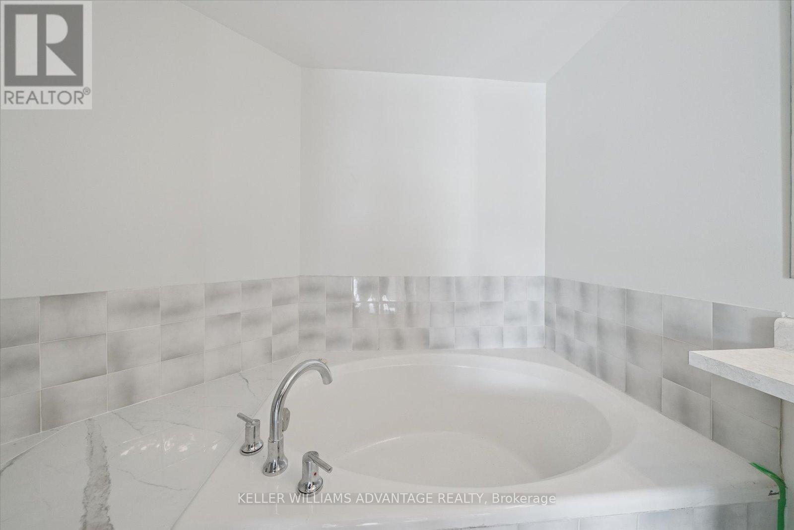 304 - 3231 Eglinton Avenue E, Toronto (Scarborough Village), Ontario  M1J 3N5 - Photo 18 - E12629666